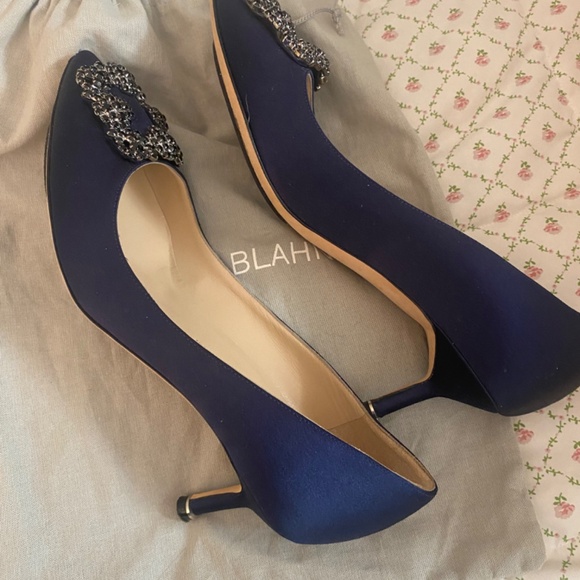 MANOLO BLAHNK, Navy Satin Kitten heel with Jeweled Embellishment. - Picture 2 of 6